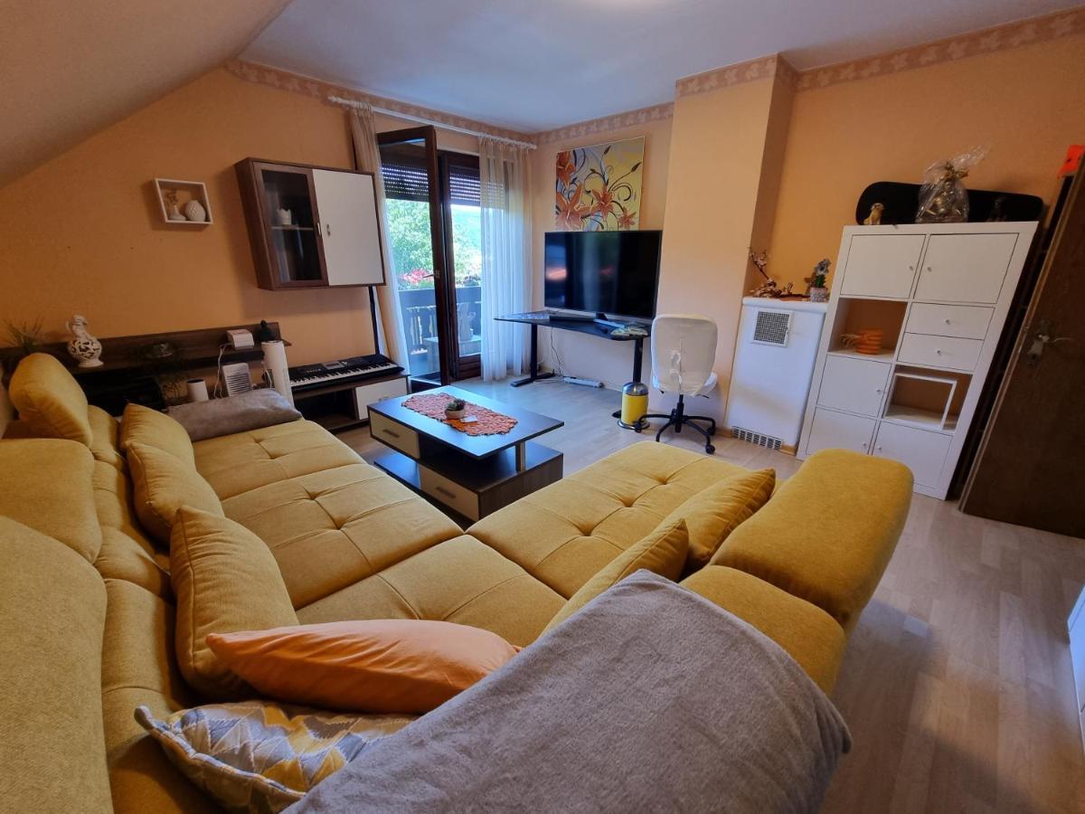 Haus Flora - Ferienwohnung Bodensdorf Bagian luar foto