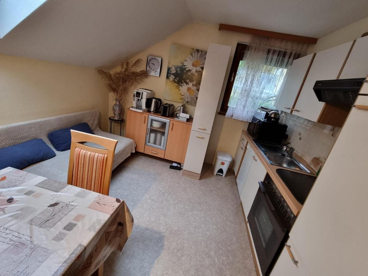 Haus Flora - Ferienwohnung Bodensdorf Bagian luar foto