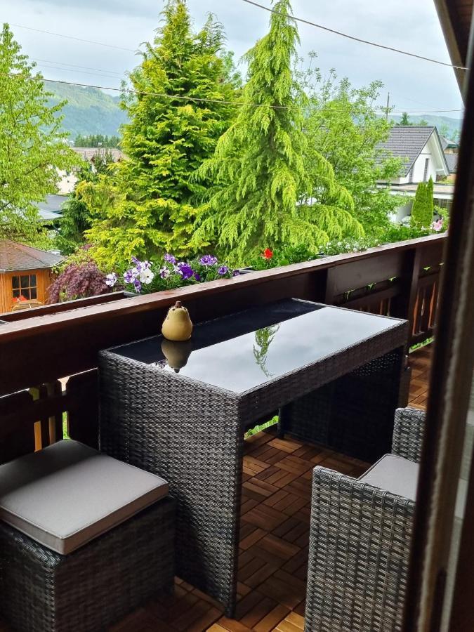 Haus Flora - Ferienwohnung Bodensdorf Bagian luar foto