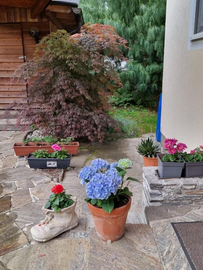 Haus Flora - Ferienwohnung Bodensdorf Bagian luar foto