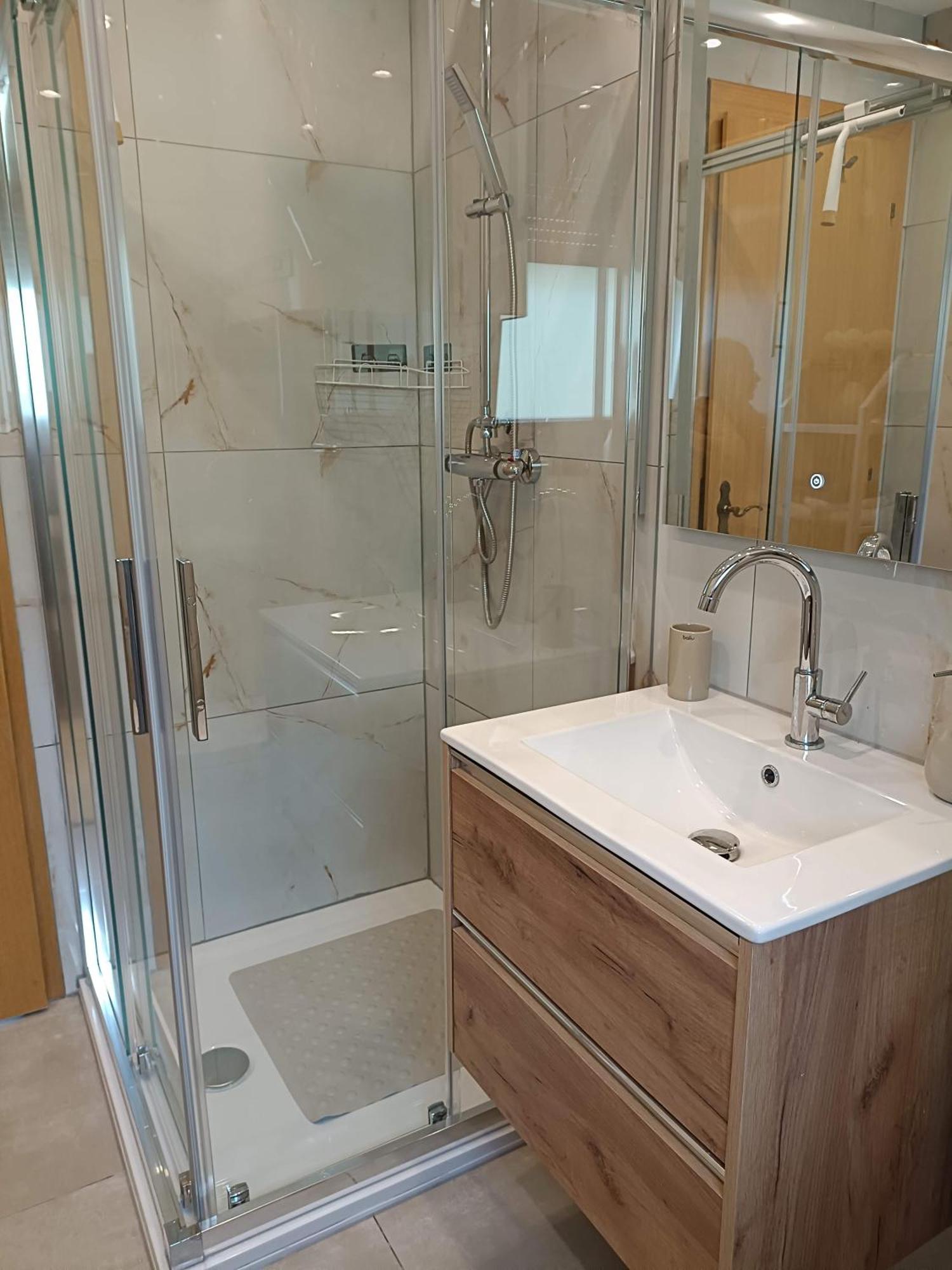 Haus Flora - Ferienwohnung Bodensdorf Bagian luar foto